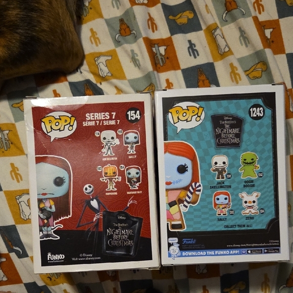 Funko Pop Disney Nightshade Sally and Sally Figures - Picture 3 of 5